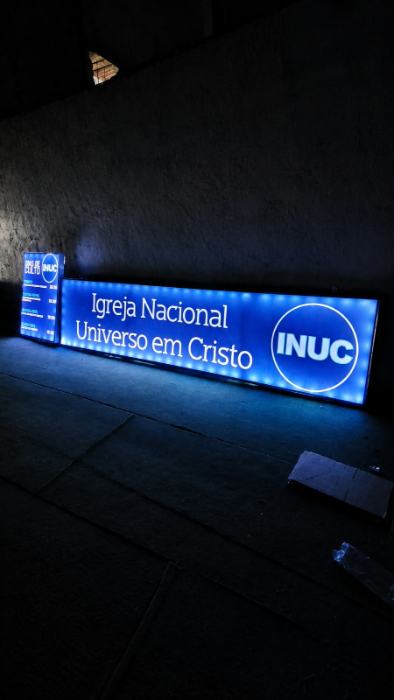Letreiro luminoso em LED