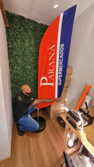 Wind banner em tecido com base